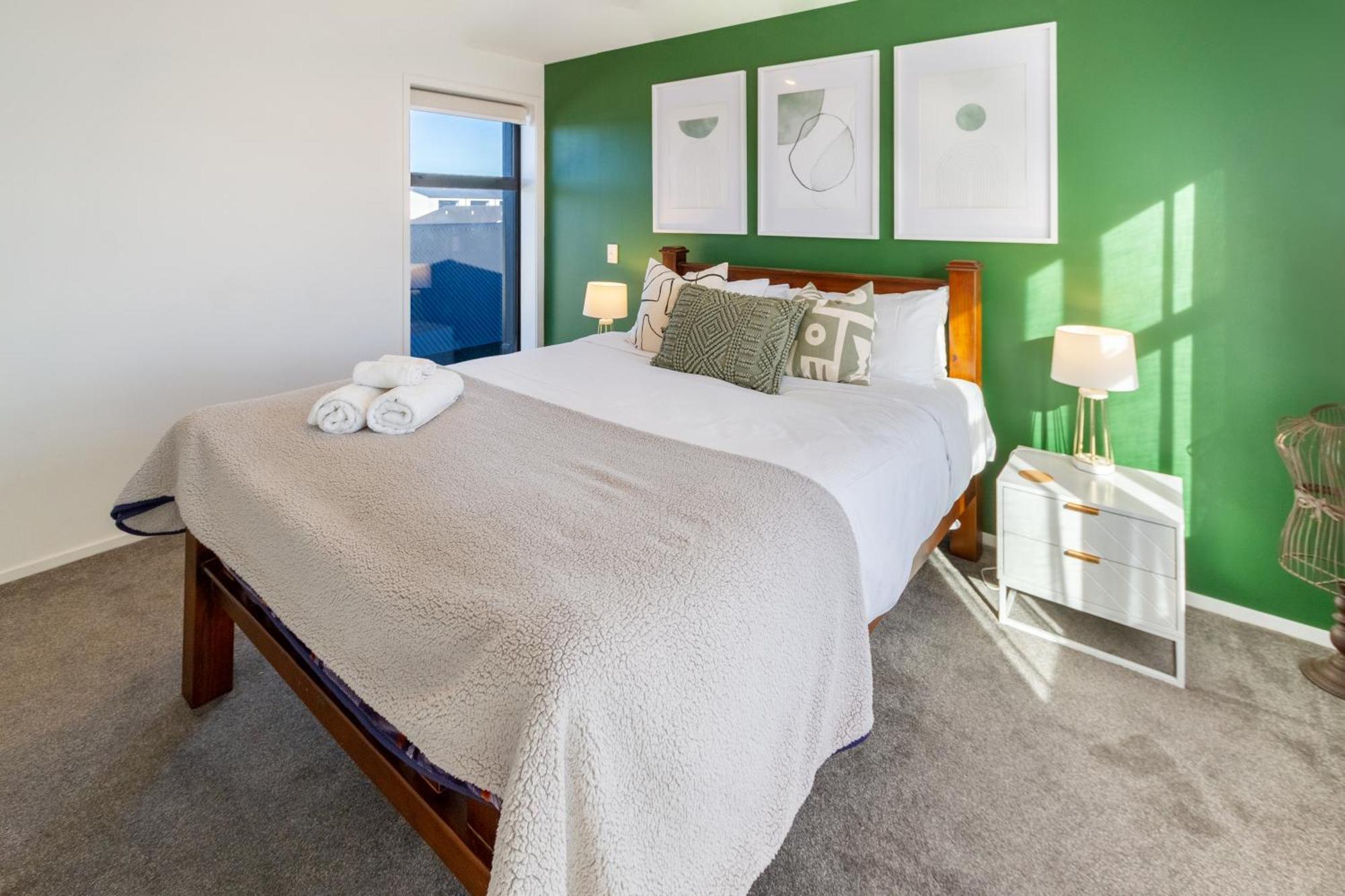Gorgeous In Green - 2 Bed Central Oasis W/King Bed Christchurch Eksteriør billede