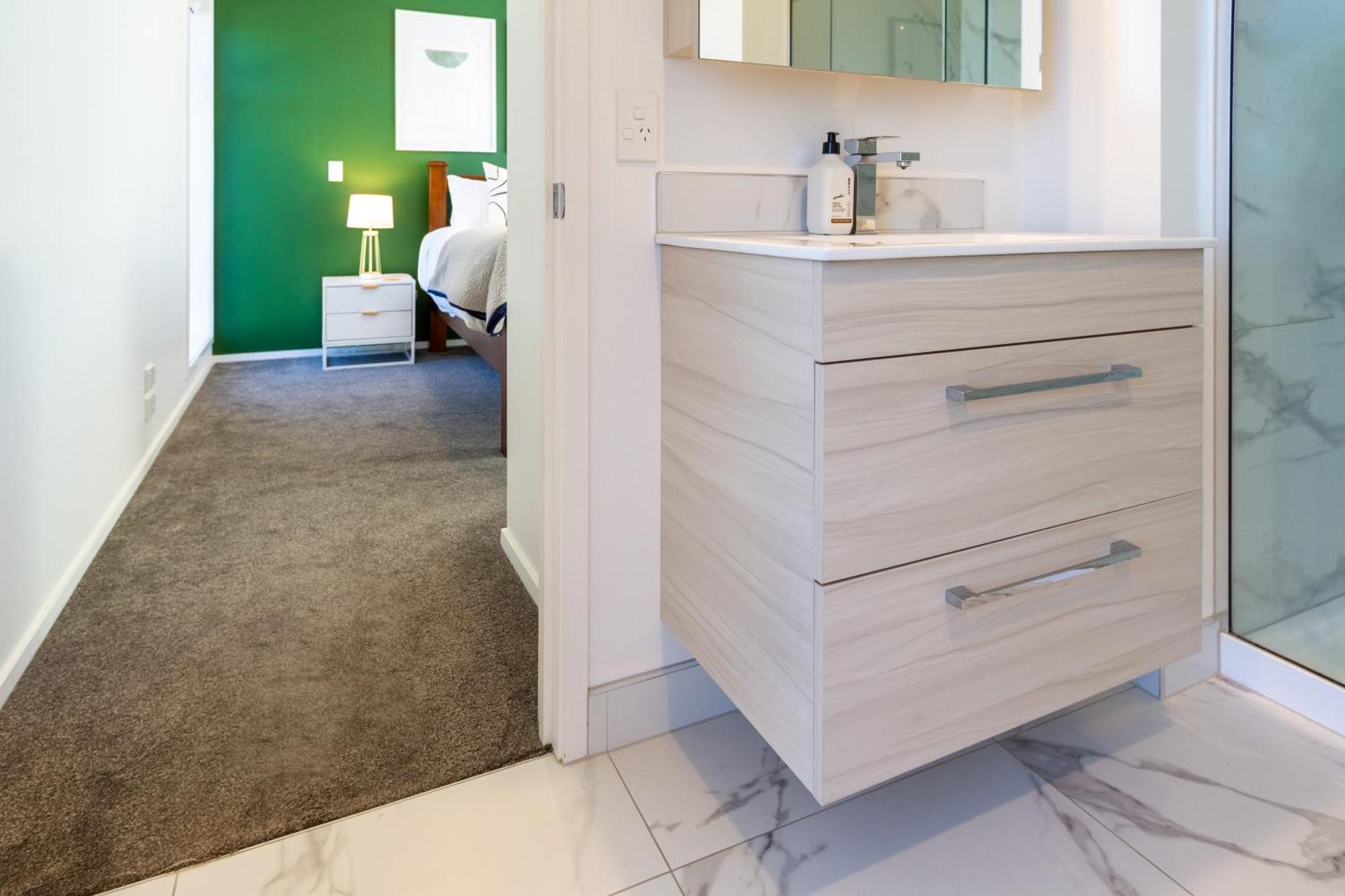 Gorgeous In Green - 2 Bed Central Oasis W/King Bed Christchurch Eksteriør billede