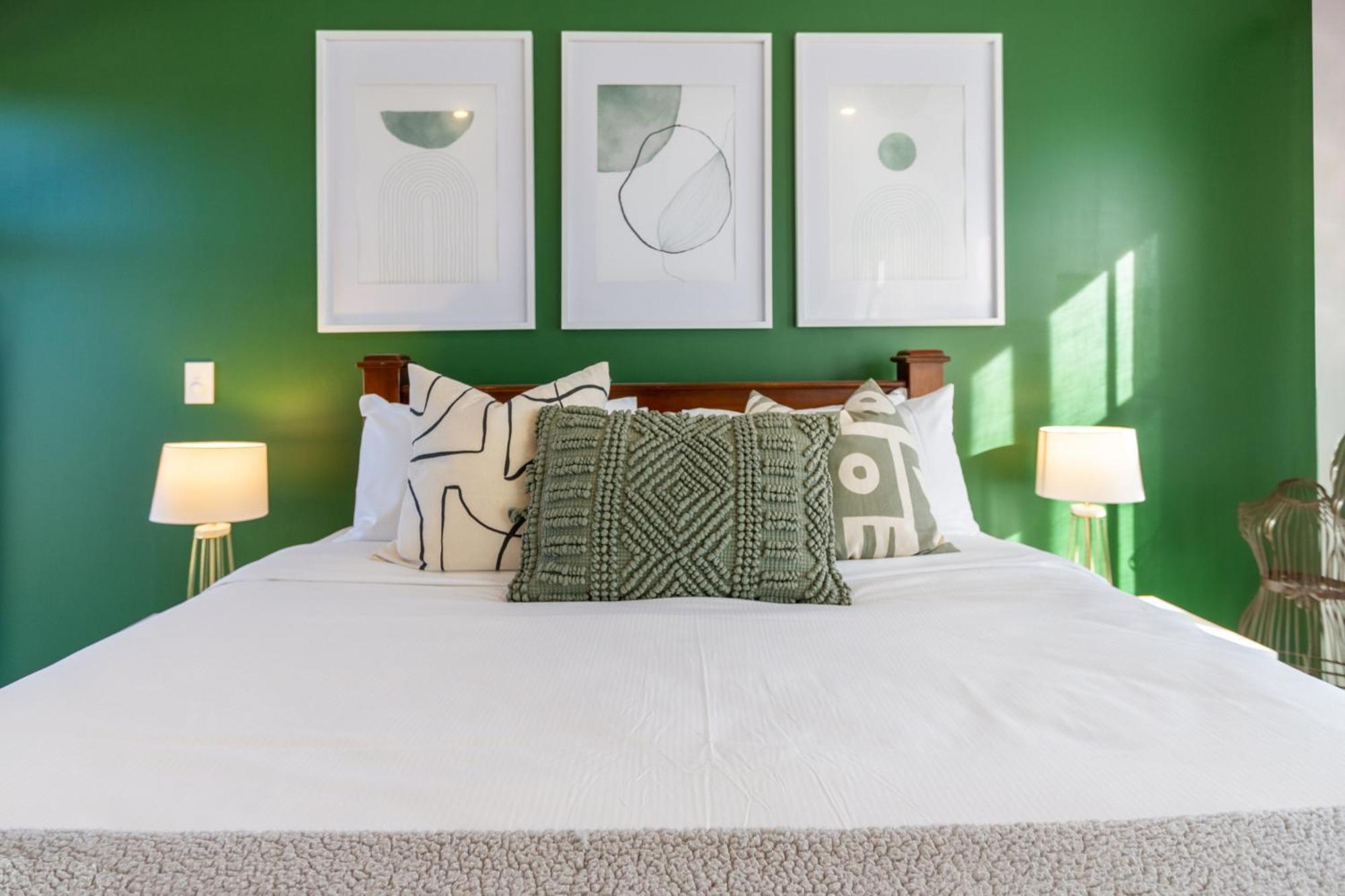 Gorgeous In Green - 2 Bed Central Oasis W/King Bed Christchurch Eksteriør billede