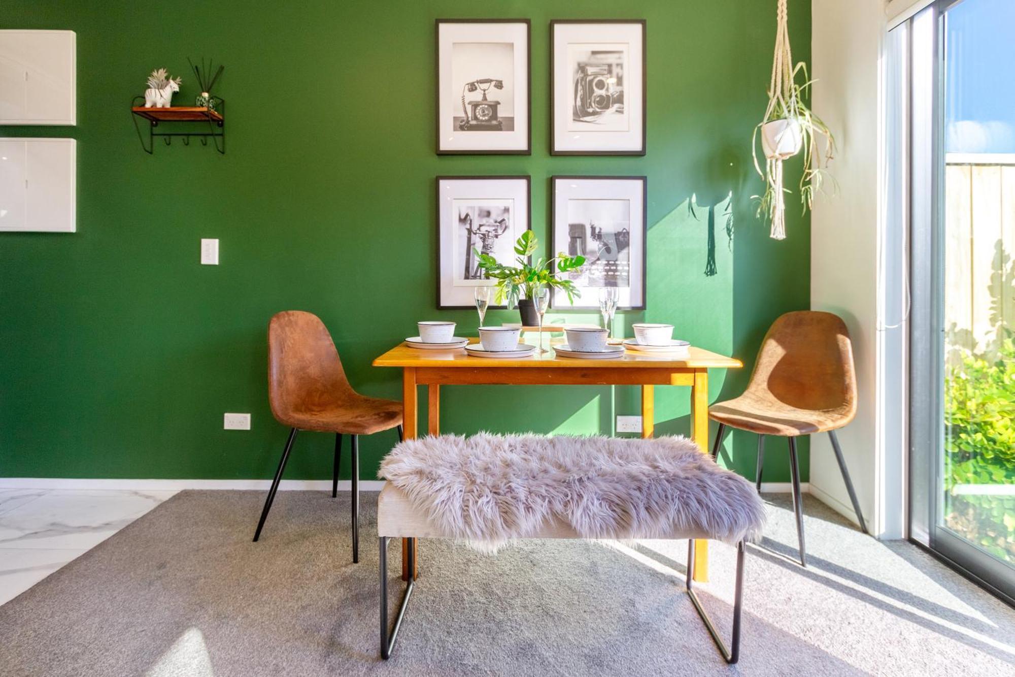 Gorgeous In Green - 2 Bed Central Oasis W/King Bed Christchurch Eksteriør billede